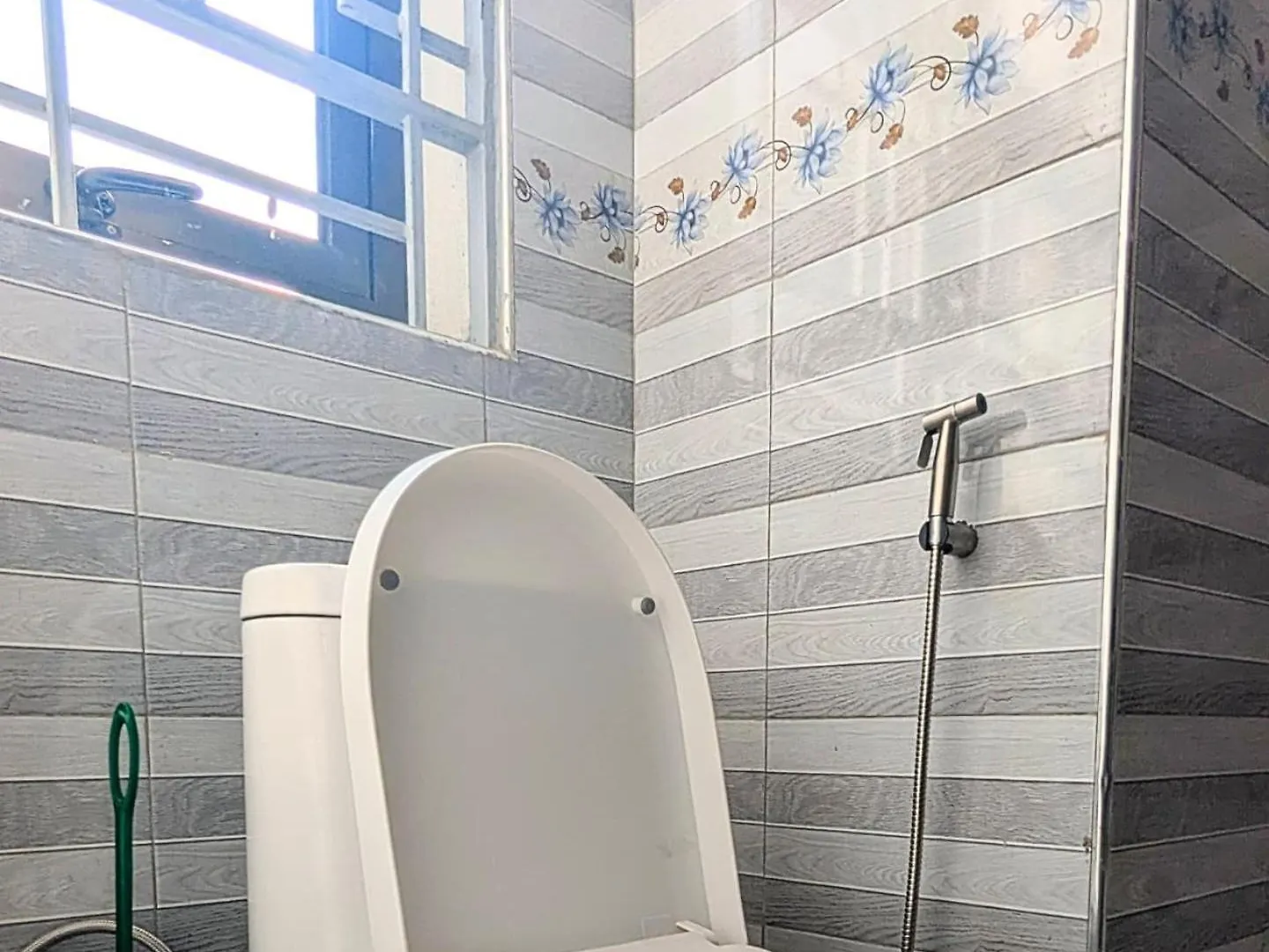 Διαμέρισμα Cozy 1Br Apt In The Centre Of Bukoto With Elevator And Standby Generator Καμπάλα