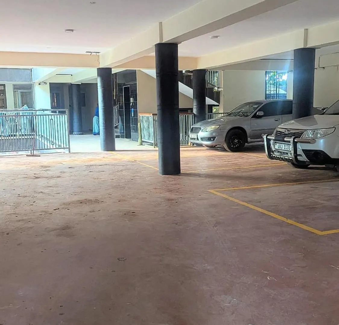 Cozy 1Br Apt In The Centre Of Bukoto With Elevator And Standby Generator Καμπάλα