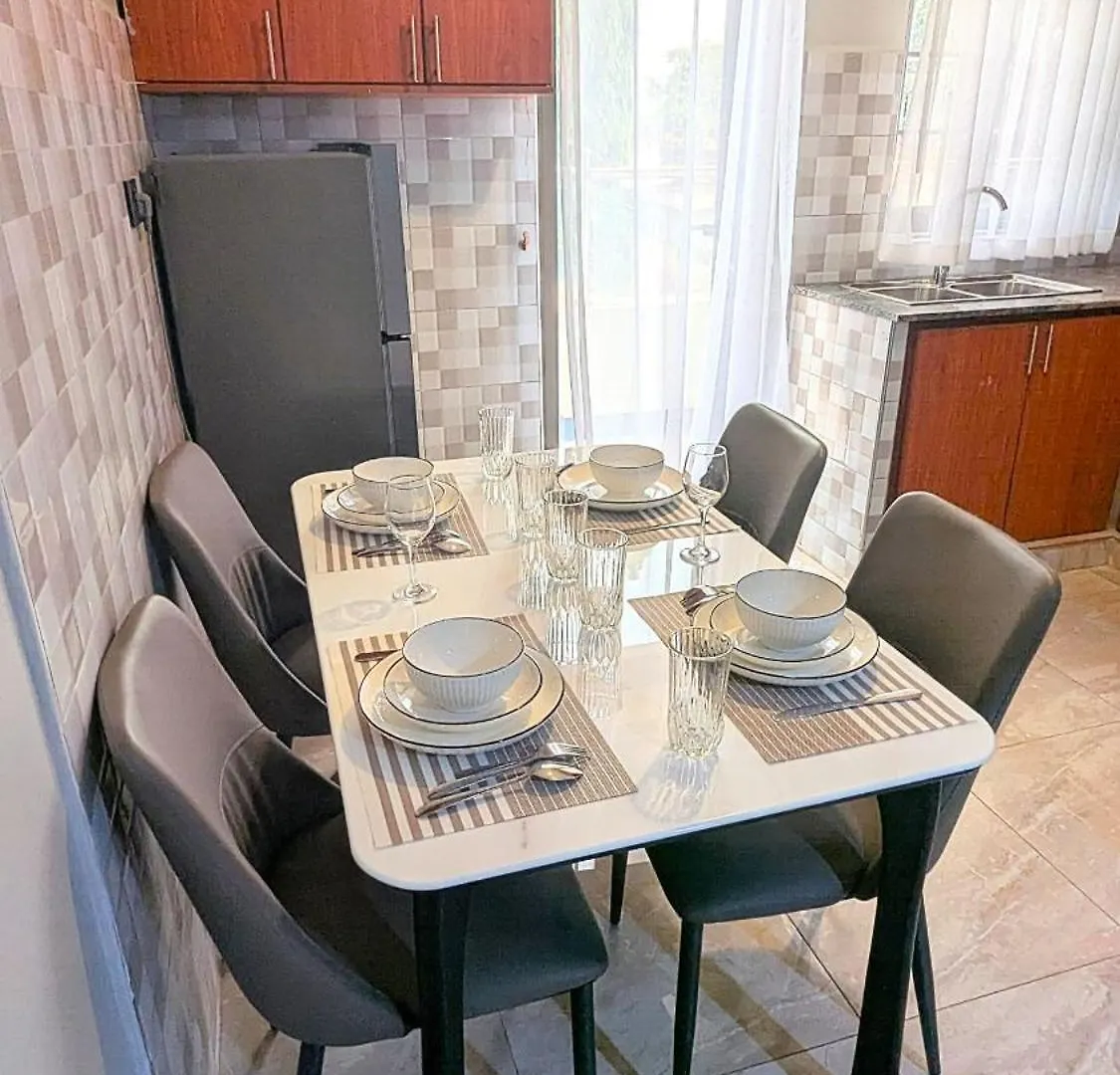 Cozy 1Br Apt In The Centre Of Bukoto With Elevator And Standby Generator Καμπάλα